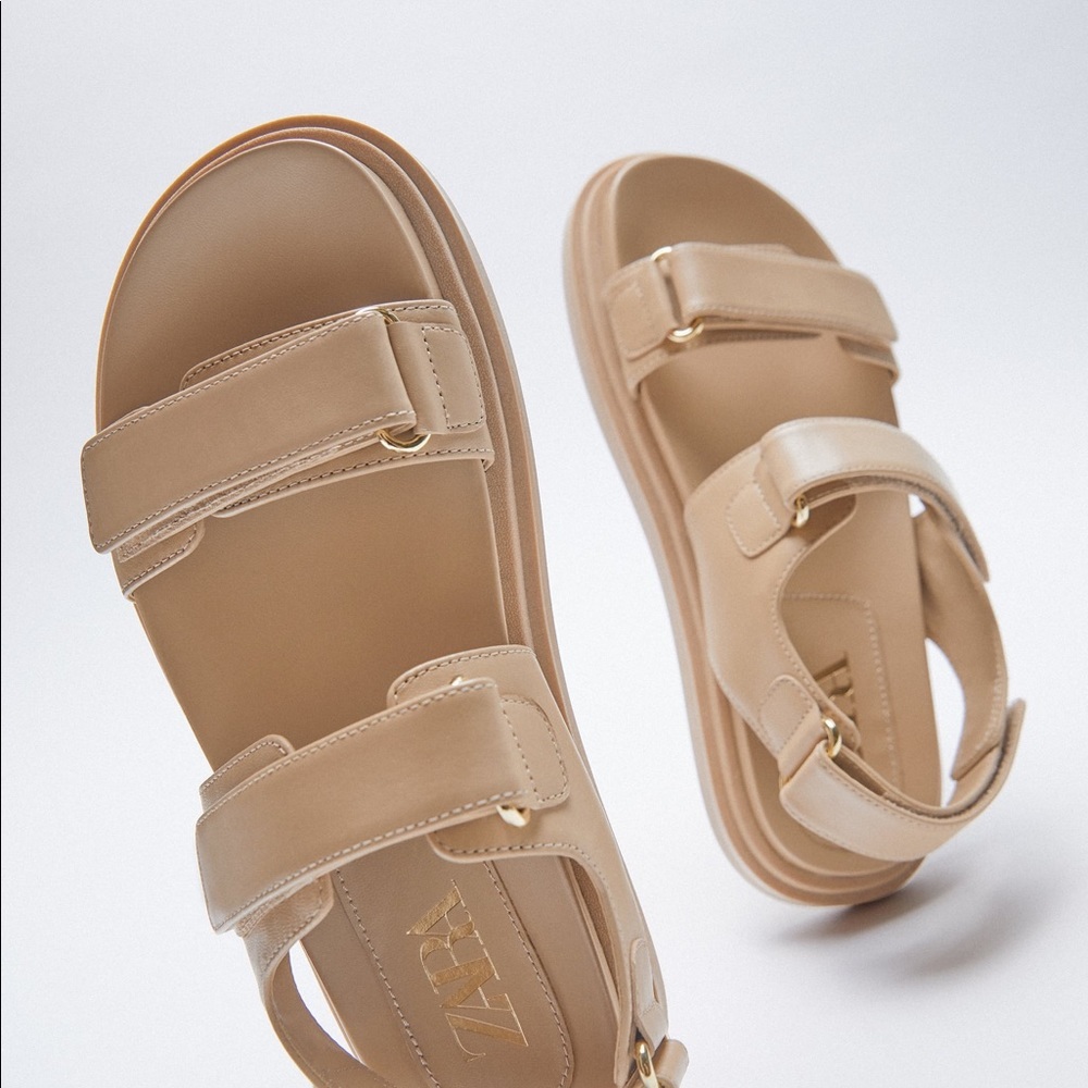NWT Zara Flat Leather Hook-and-Loop Sandals